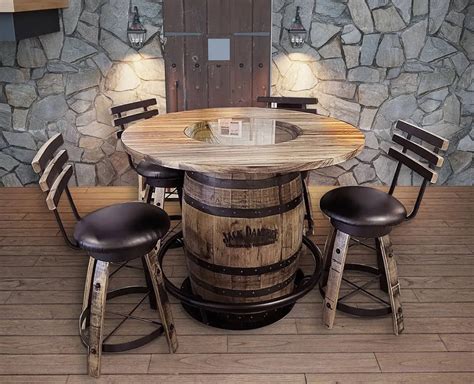 Whiskey Barrel Pub Table 36 High W 4 Swivel Bar Stools Deutsch