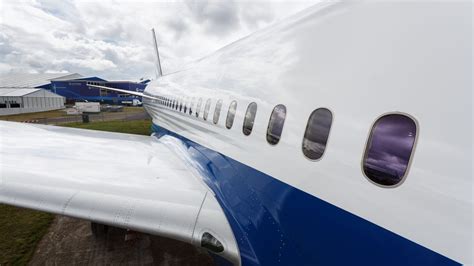 Up close with the first Boeing 787-9 (pictures) - CNET