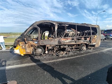 Pożar busa na autostradzie A1 Nikomu nic się nie stało RMF 24