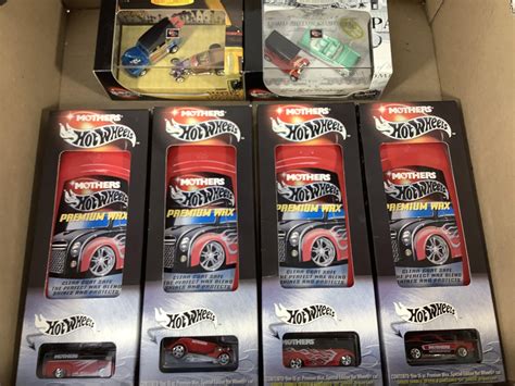 Lot 8pc NIP Cars Hot Wheels Mothers