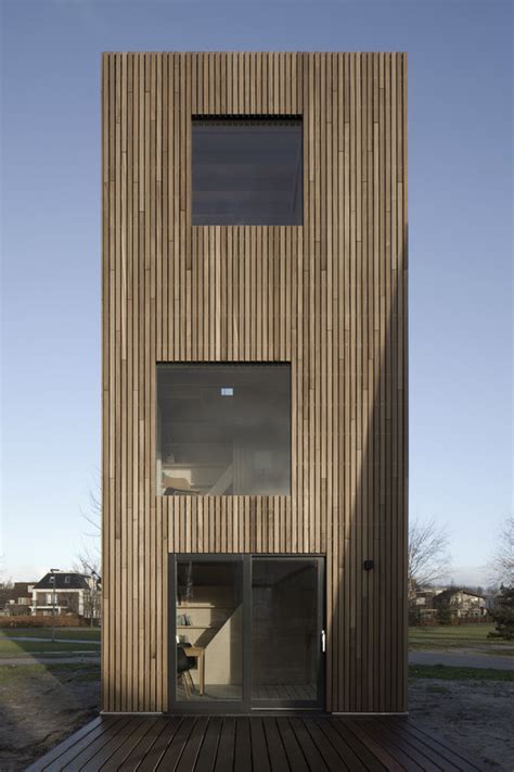 Micro House Slim Fit / ANA ROCHA architecture | ArchDaily