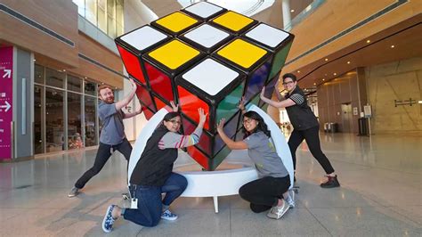 Extraordinary Rubiks Cube Guinness World Records