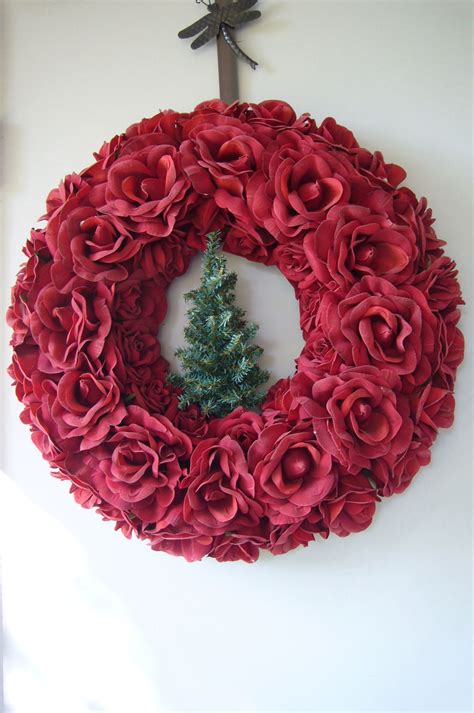 Christmas Roses Rose Wreath Elegant Christmas Christmas Focus