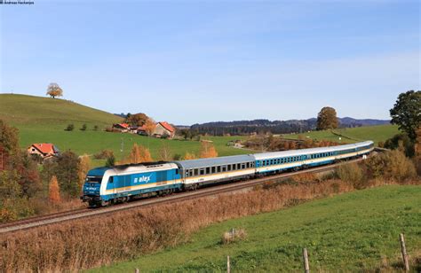 223 067 mit dem ALX84106 München Hbf Lindau Hbf bei Heimhofen 25 10