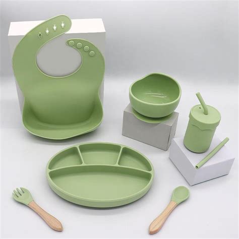 Silicone Baby Feeding Set Suction Baby Plate Bowl Set With Bib Spoon