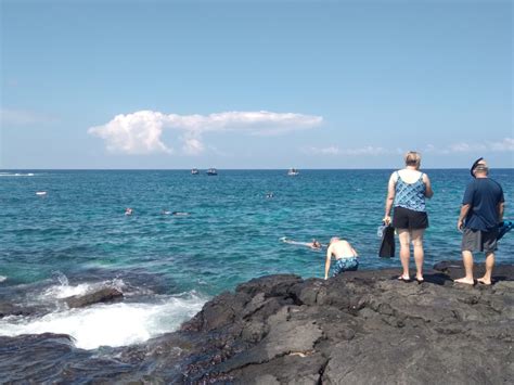 Two Step At Honaunau Bay Big Island S Premiere Snorkeling Spot