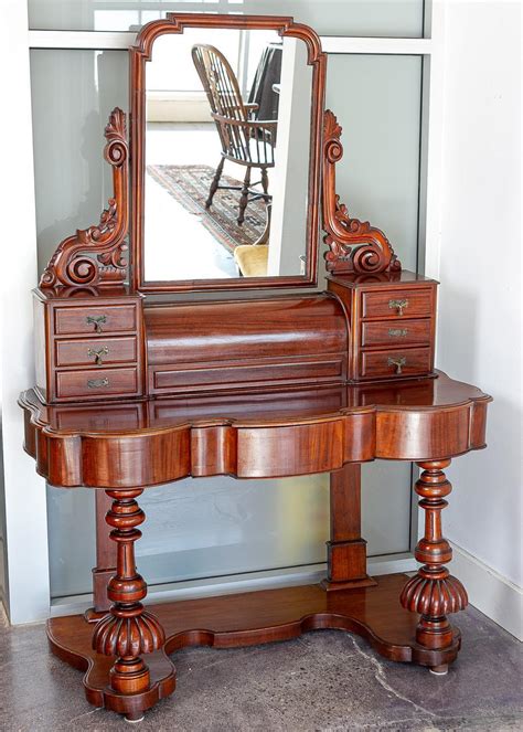 Lot A Victorian Mahogany Vanity With Mirror 67 X 47 X 22 In 1701