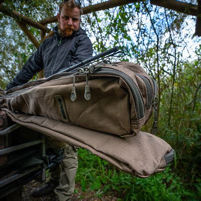 Korda Compac Divide Holdall Rods Chrono Carp