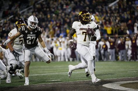 Nfl Draft Packers Pick Central Michigan Running Back Lew Nichols