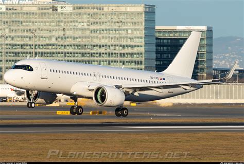 Oe Lzo Austrian Airlines Airbus A N Photo By Samuel R Ler Id