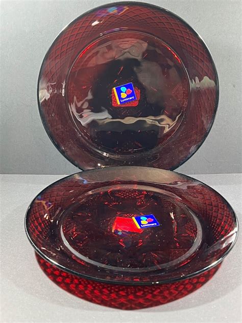 Arcoroc Luminarc Cristal Darques Jg Durand Ruby Red Dinner Plates