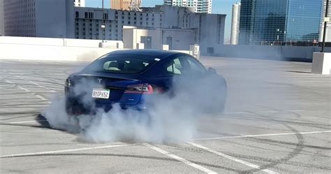 Tesla Model S Plaid Track Mode Tested Hits Mph Does Insane Donuts