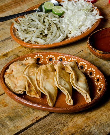 Tortas Ahogadas En Monterrey Tacos Dorados Carne En Su Jugo