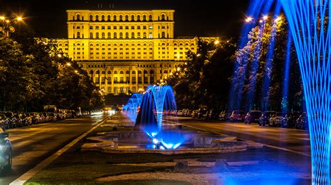 Bilder Rumänien Springbrunnen Bucharest Nacht Haus Städte 1920x1080