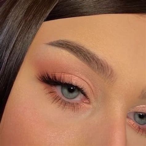 15 ideas de maquillaje para que tus ojos brillen aún con cubrebocas