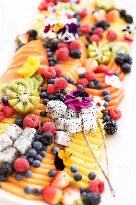 How to Build a Beautiful Fruit Tray - SevenLayerCharlotte