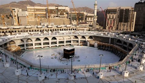 FOTO Imbas Corona Arab Saudi Tutup Sementara Masjidil Haram Foto