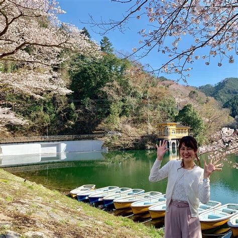 荒木優里さんのインスタグラム写真 荒木優里instagram 「 去年の今頃は、 桜の中継をやっていました😊🌸 写真は毛呂山町の鎌