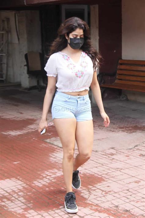 Janhvi Kapoor S Stunning Pics In Shorts Outside The Gym