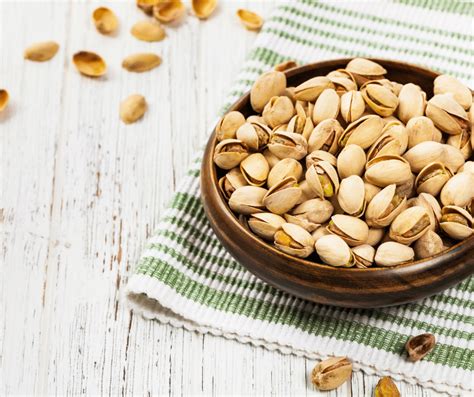 10 Powerful Health Benefits Of Pistachios For A Happier You