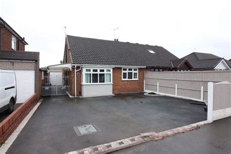 Standhills Road Kingswinford Dy6 2 Bedroom Semi Detached Bungalow For