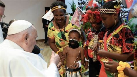 El magisterio visual de Francisco las doce imágenes del viaje a Asia