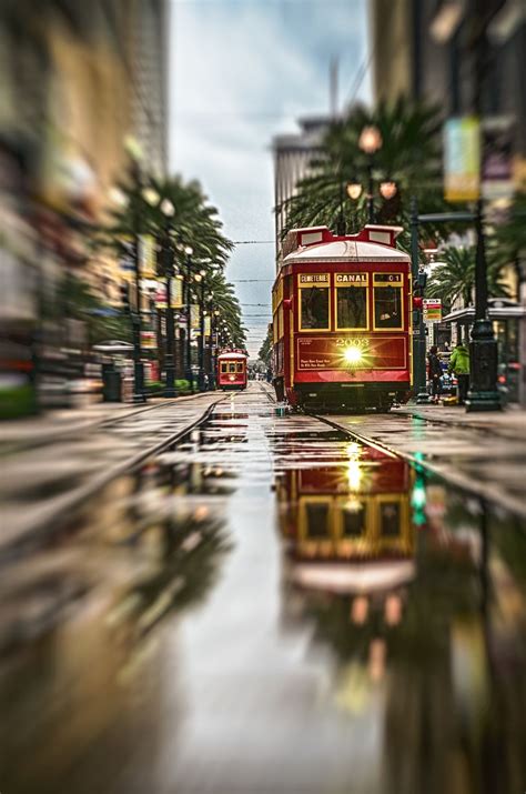 How to Take the Streetcar in New Orleans