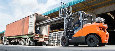 Counterbalance Forklifts Bristol | Solution MHE