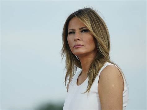 Kako Izgleda I Ime Se Bavi Sestra Koju Melania Trump Skriva Od