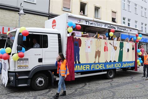 Wagen Des Theaters Fidele Horst Cranger Kirmes