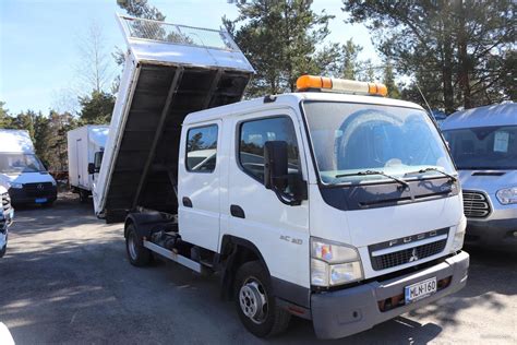 Mitsubishi Fuso Canter Pakettiautot Ja Kevyet Kuorma Autot