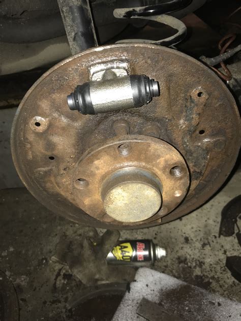 Замена тормозной трубки задней шкода октавия тур а4 1.4 — Skoda Octavia ...