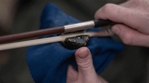 How To Rosin A Violin Bow Classical Beast