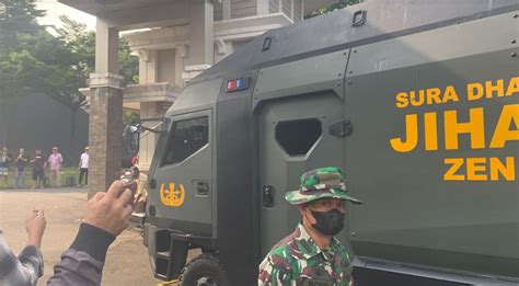 Gudang Amunisi Meledak Jihandak TNI Amankan Benda Diduga Bom Di