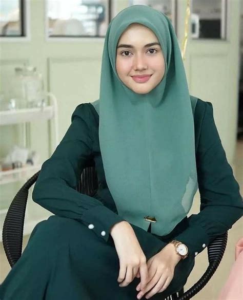 Pin Oleh Ahmad Kamal Di Coffee Wanita Cantik Wanita Model Pakaian