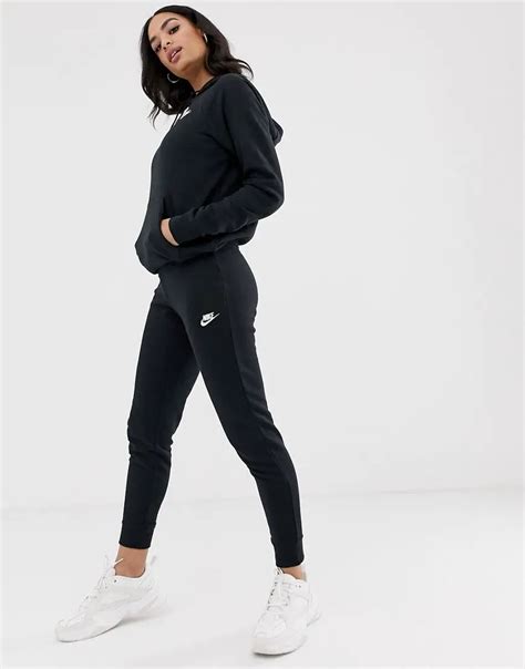 Slim Fit Sweatpants are Stylish and Great for Working Out – The Streets ...