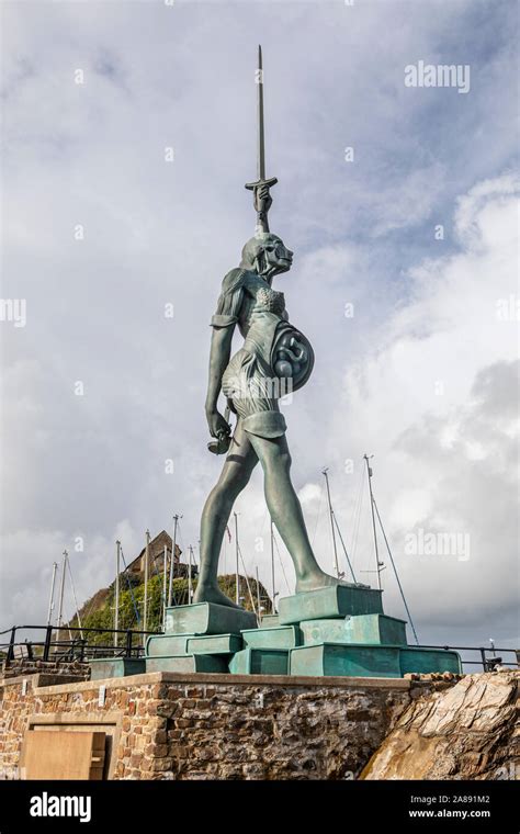 Verity statue in ilfracombe devon hi-res stock photography and images ...