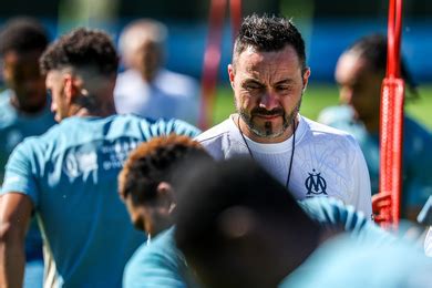 Om Mise Au Point Sur Son Avenir Explication Avec Deux Joueurs