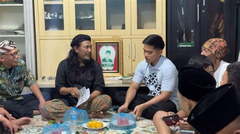 Kaesang Dapat Kitab Wali Songo Dari Agus Di Tanjung Priok Berharap