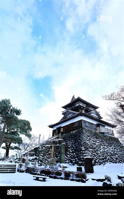 Winter in Hokuriku Snow on the castle keep of Maruoka Castle, the ...