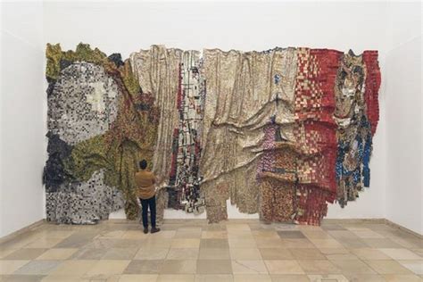 El Anatsui Ghana B Triumphant Scale At Haus Der Kunst