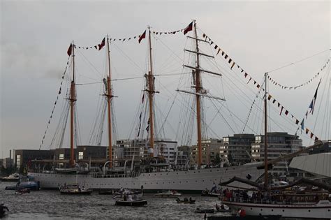 Parada żaglowców w Amsterdamie Garnek pl