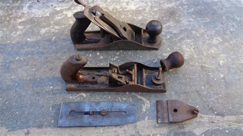 OUTILS ANCIENS ART POPULAIRE Rabot