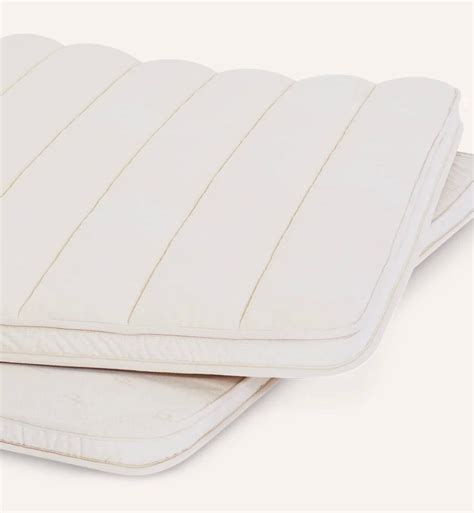 The 8 Best Cooling Mattress Toppers of 2022 - PureWow