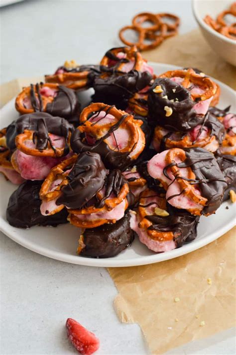 Chocolate Dipped Strawberry Yogurt Pretzel Bites Nourished By Nic