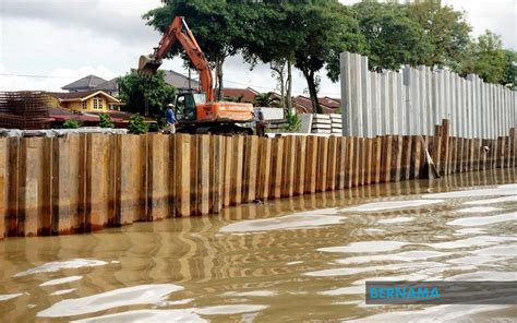 BERNAMA PERUNTUKAN RM550 JUTA DISEDIAKAN UNTUK PROJEK TEBATAN BANJIR