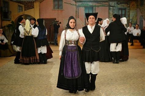 Sardinian Folk Costumes Costumi Sardi Abiti Tradizionali Costume