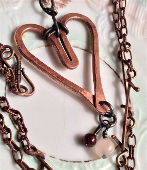 Hammered Copper Wire Heart Pendant Garnetrose Etsy Heart Pendant