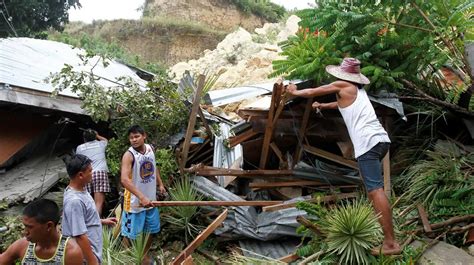 Al Menos Cuatro Muertos Por Una Avalancha De Tierra En Filipinas Tras