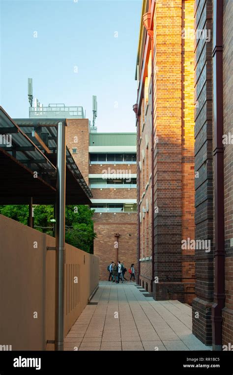 Brisbane, Australia - April 2015: students on QUT, Gardens Point campus ...